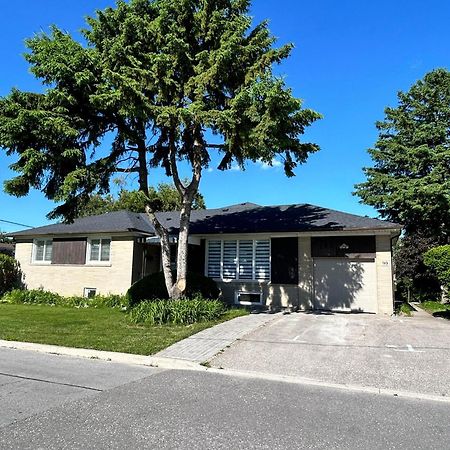 Brand New Lower Home With Exclusive Bathroom Toronto Extérieur photo